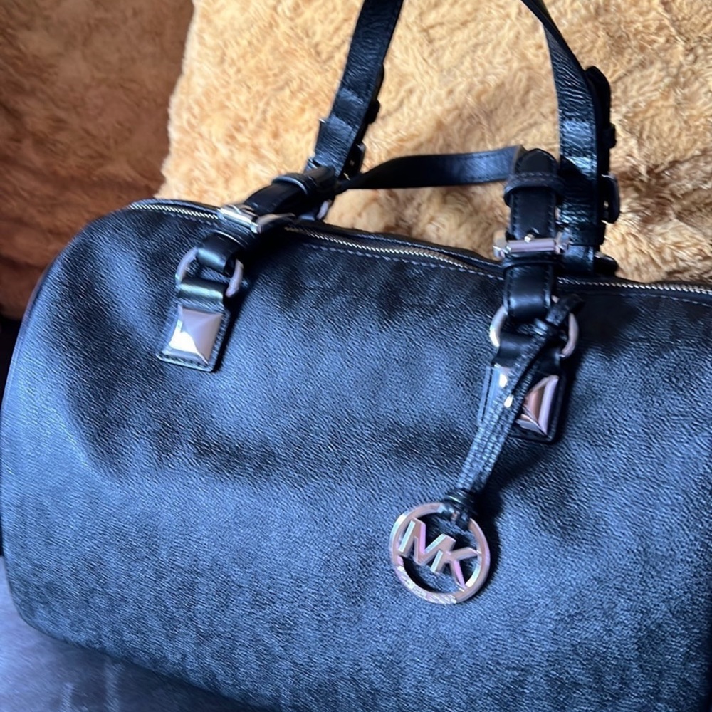 Black Michael Kors Large Grayson